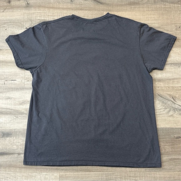 Gray T-Shirt Y2K Disney Channel Cheetah Adult Size L/XL Disney Channel Movie - Picture 3 of 3